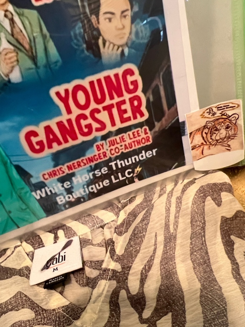 #1767**CAbi Ivory and Brown Zebra-Print V-Neck Blouse - Picture 6 of 12